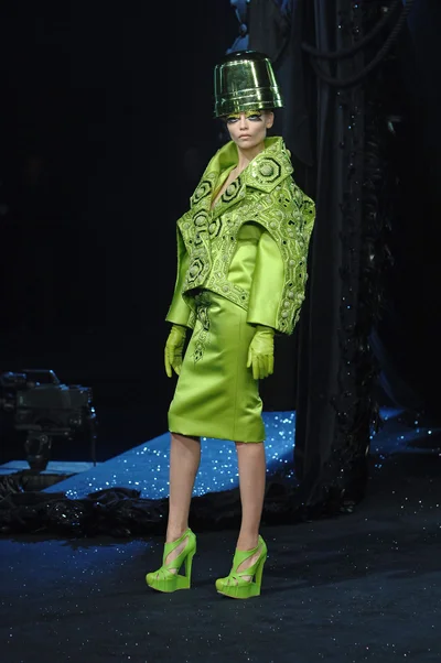 Look 1